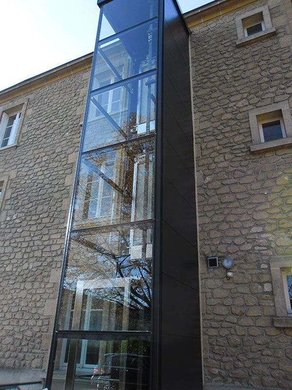 Une installation moins coûteuse qu’un ascenseur Une installation moins coûteuse qu’un ascenseur